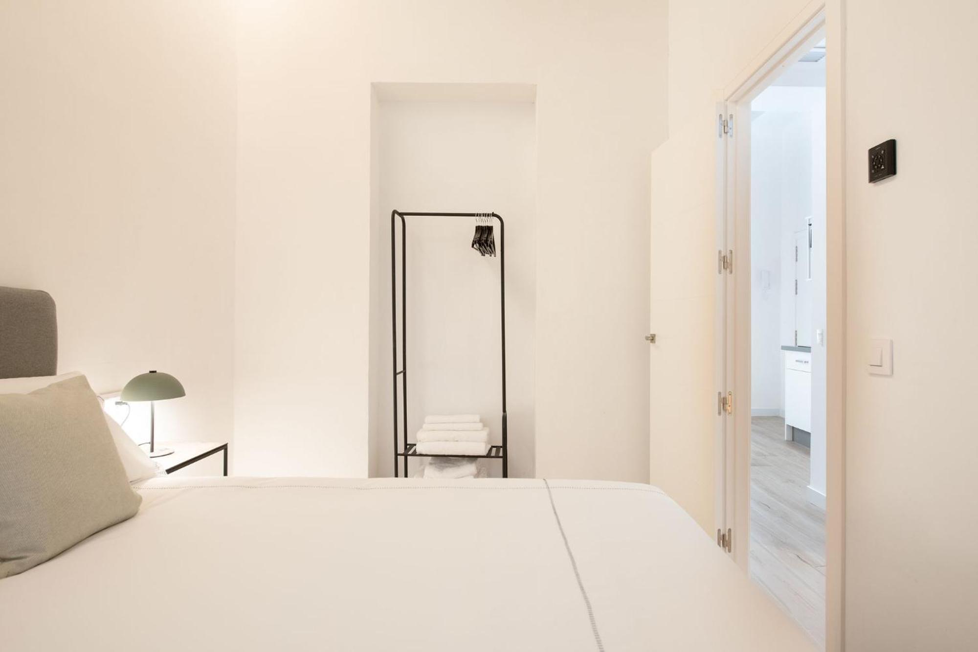Santa Ana 18 Suite Apartments Seville Exterior photo